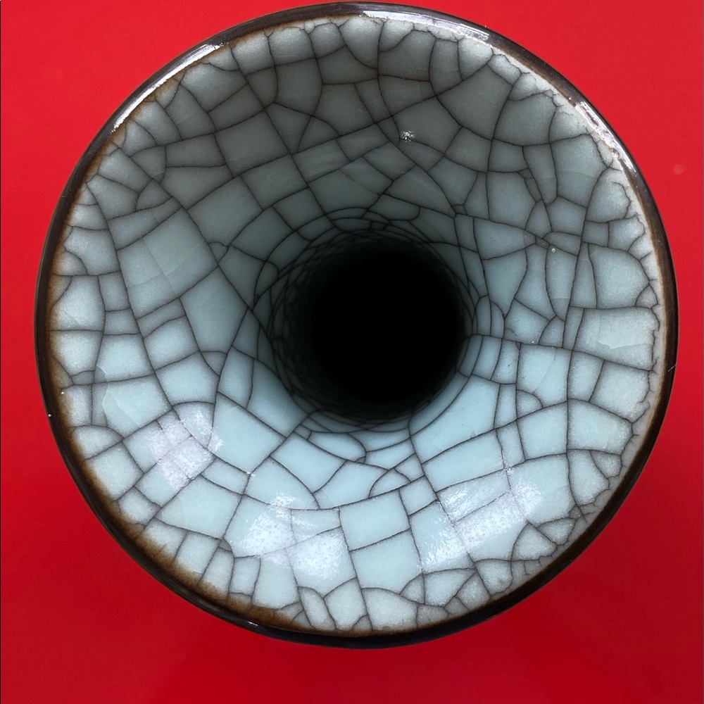 “KUAN” TAIWAN VASE, HANDMADE